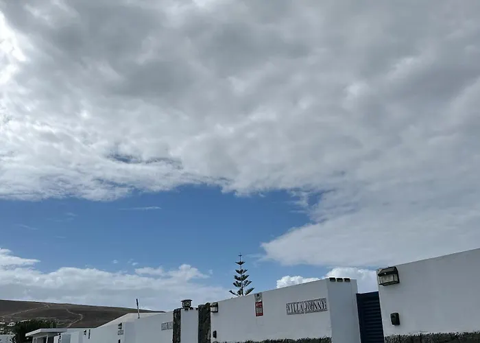 Dani Lanzarote Апартаменты Коста Бланка